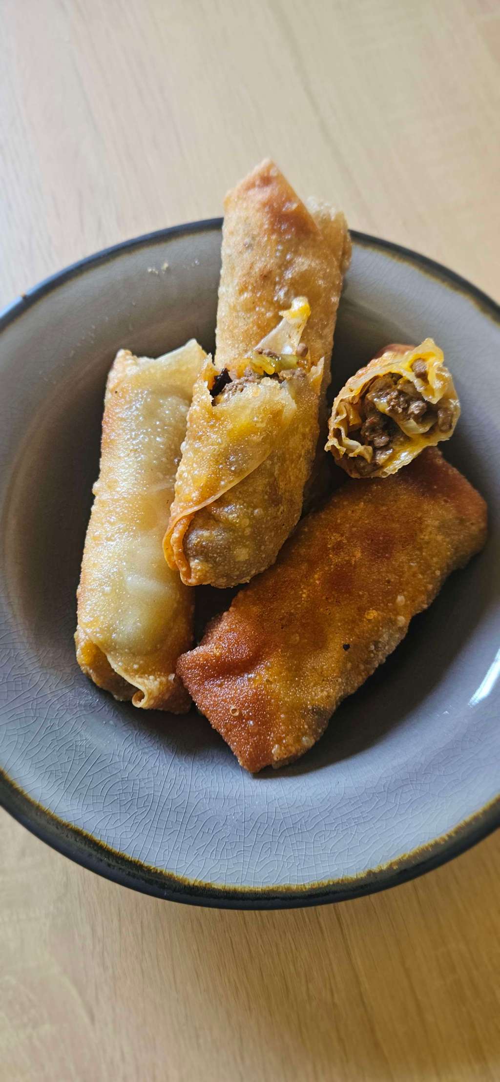 Crave-worthy Cheeseburger Eggrolls